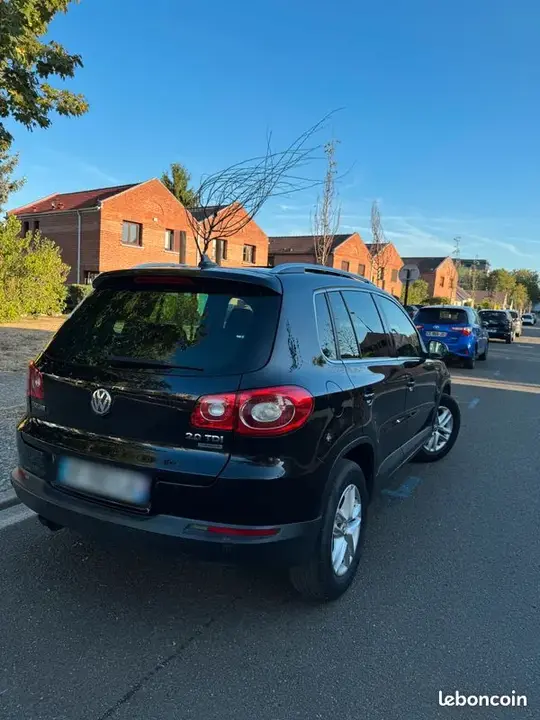 Volkswagen Tiguan 2010 photo 2