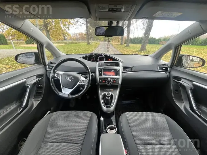 Toyota Verso 2016 photo 5