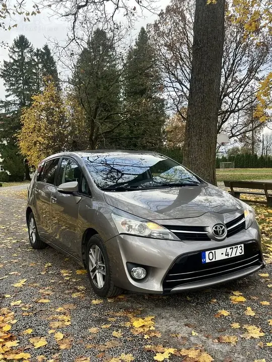 Toyota Verso 2016 photo 3
