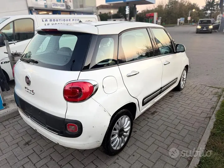 Fiat 500L 2013 photo 3