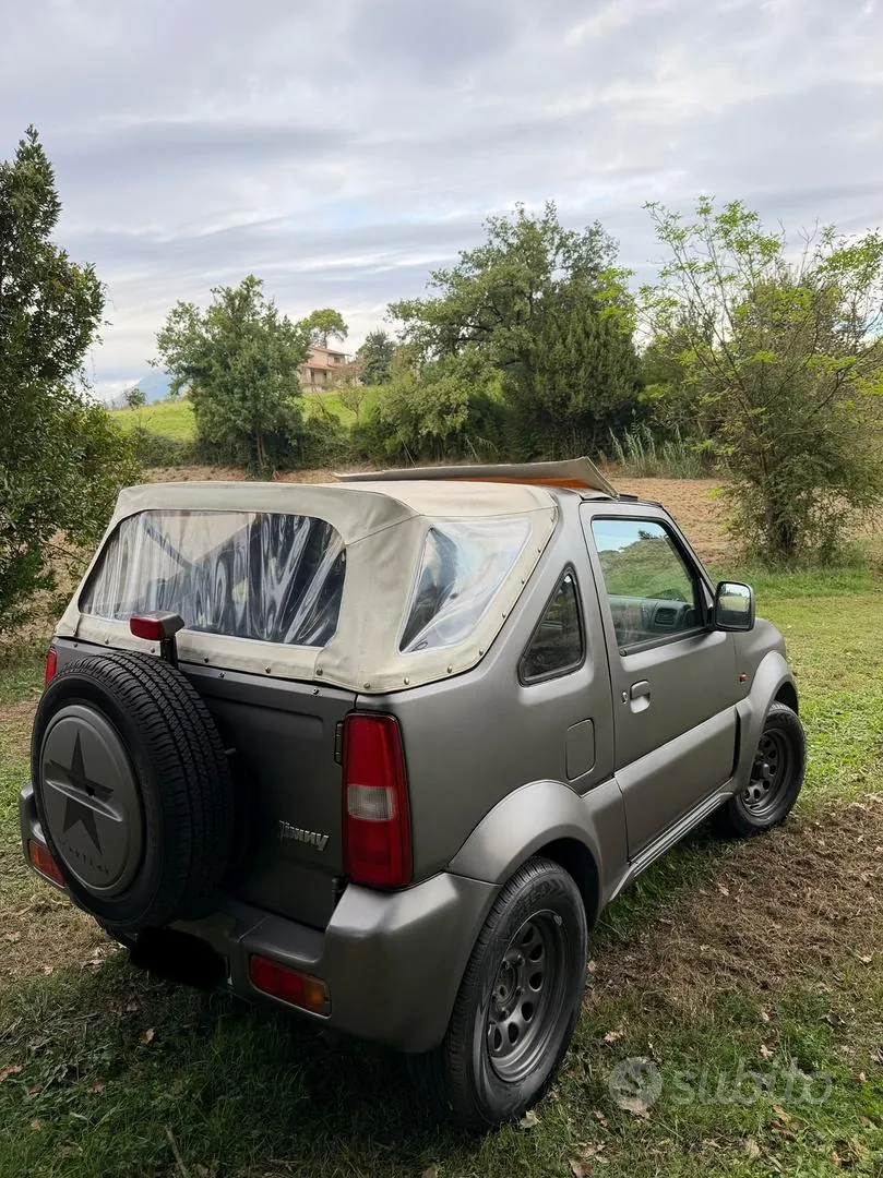 Suzuki Jimny 2001 photo 5