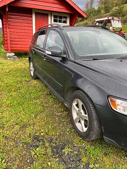 Volvo V50 2010 photo 2