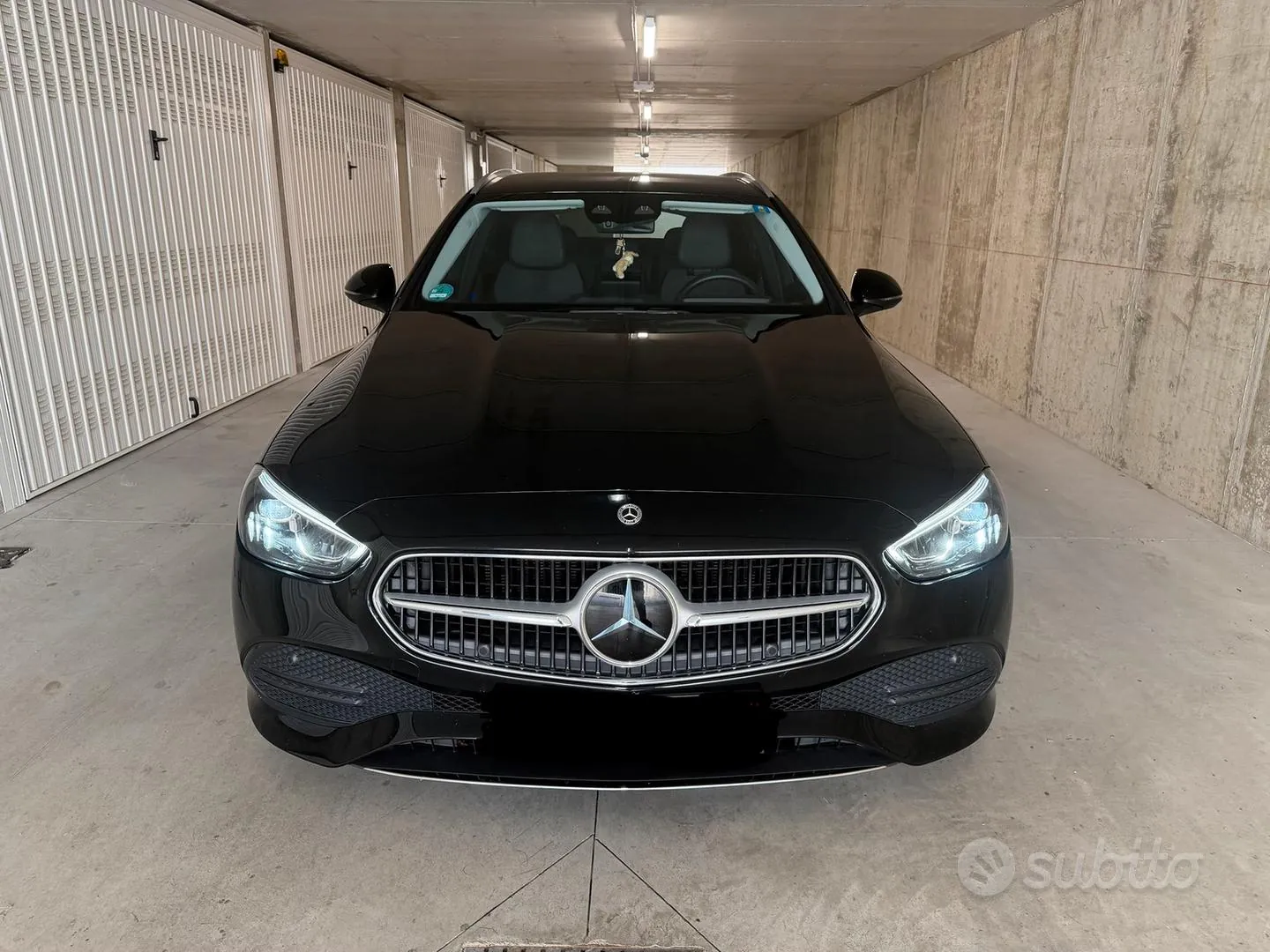 Mercedes-Benz C-Class 2023 photo 2