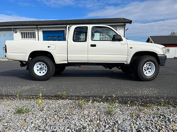 Toyota Hilux 2001 photo 4