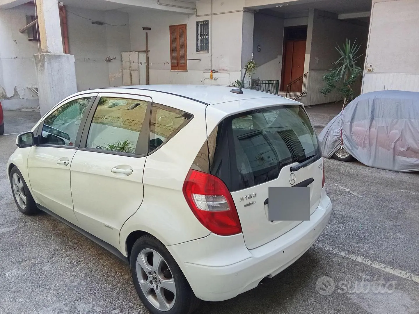 Mercedes-Benz A-Class 2010 photo 4
