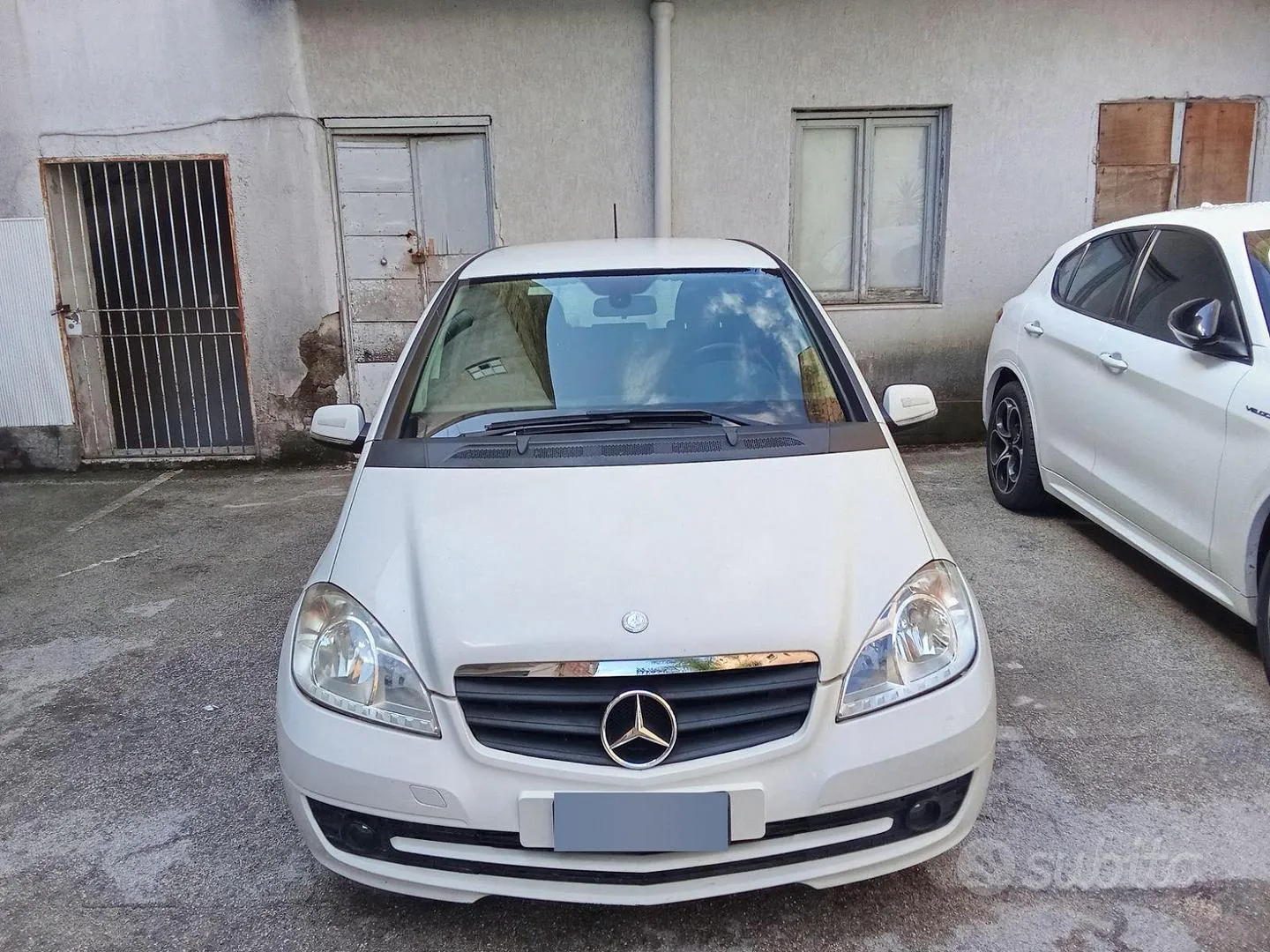 Mercedes-Benz A-Class 2010 photo 3