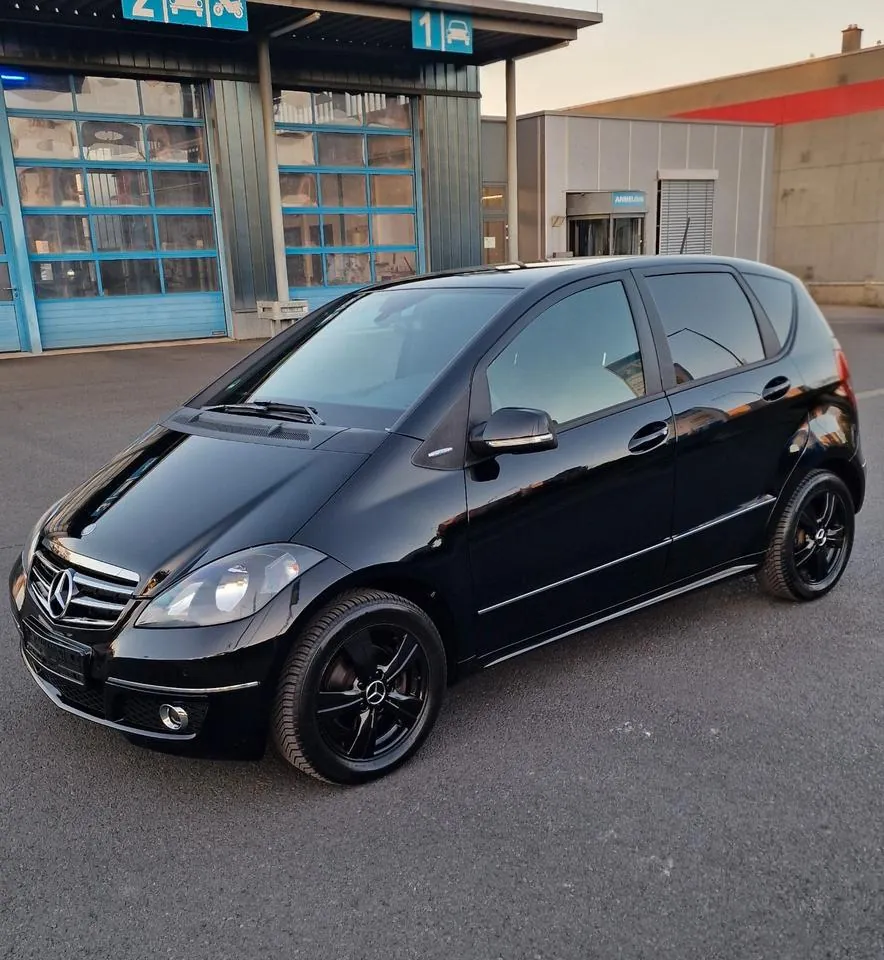 Mercedes-Benz A180