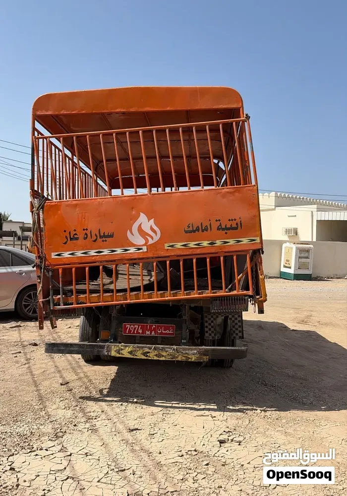 Mitsubishi Canter 2004 photo 3