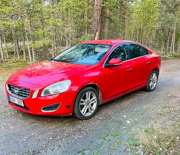 Volvo S60 2011 photo 3