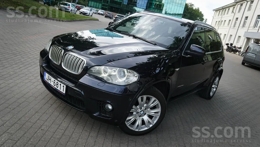 BMW X5 2012 photo 2