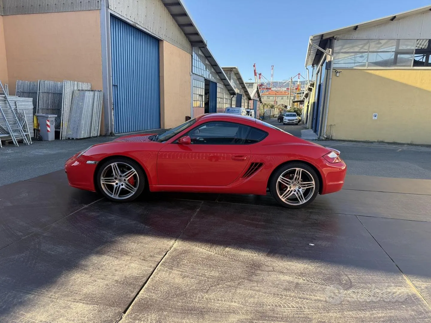 Porsche Cayman S 2010 photo 4