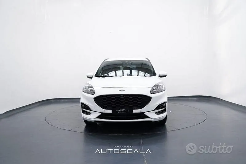 Ford Kuga 2023 photo 2