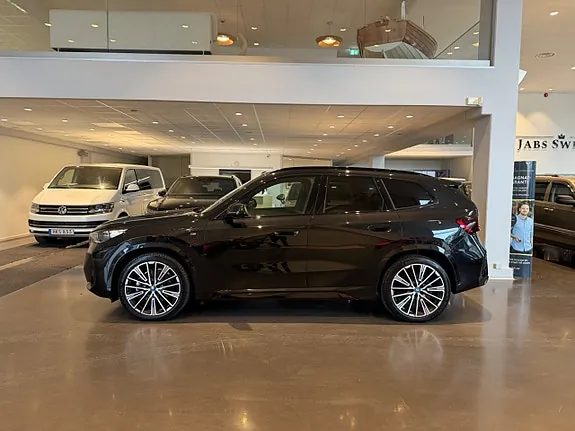 BMW X1 2024 photo 2