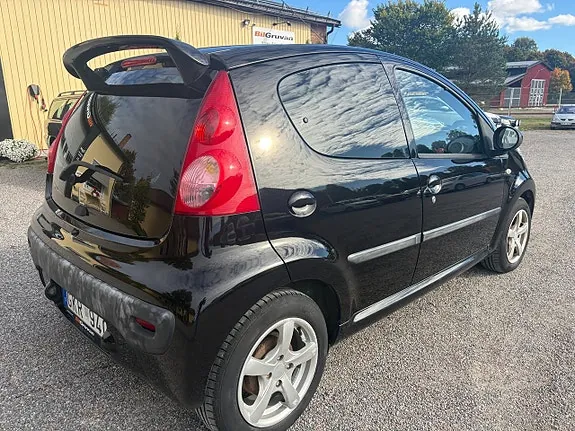 Peugeot 107 2008 photo 3