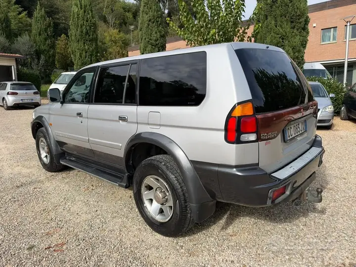 Mitsubishi Pajero Sport 2002 photo 4