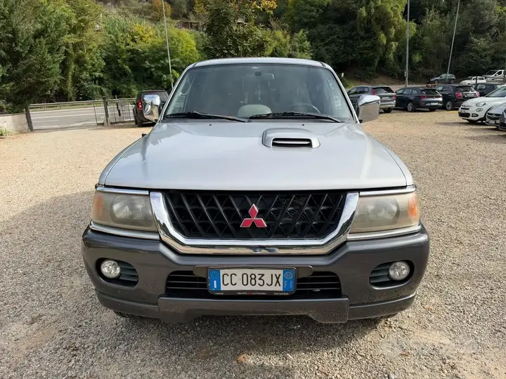 Mitsubishi Pajero Sport 2002 photo 5