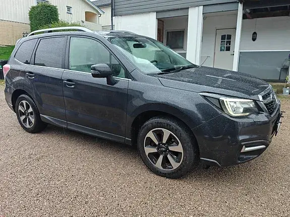 Subaru Forester 2016 photo 2