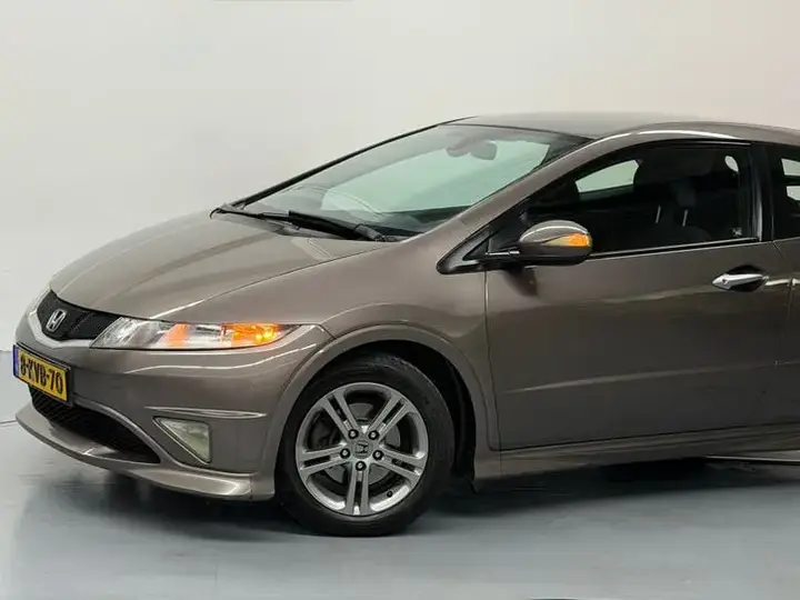 Honda Civic 2011 photo 2