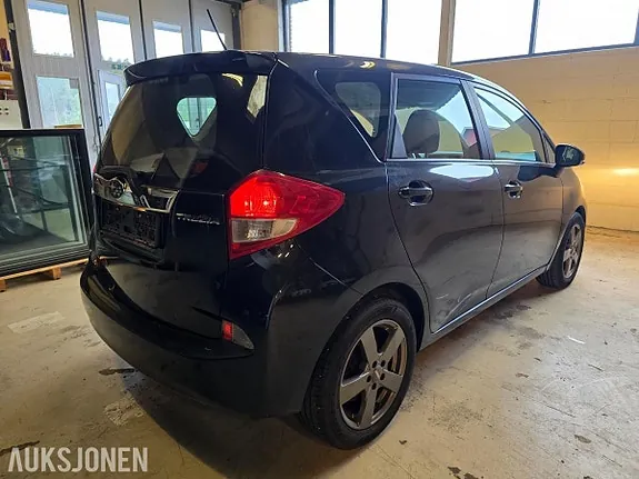 Subaru Trezia 2011 photo 5