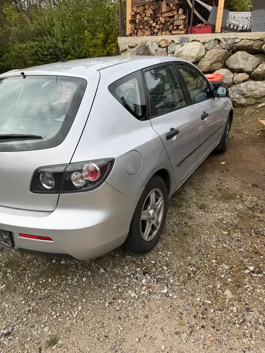 Mazda Mazda3 2009 photo 3