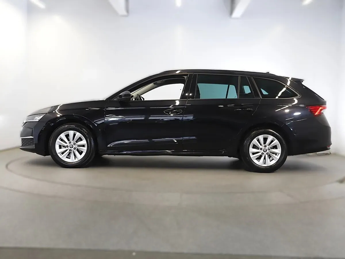 Skoda Octavia 2025 photo 3