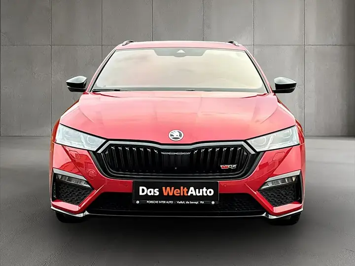 Skoda Octavia Combi 2024 photo 2