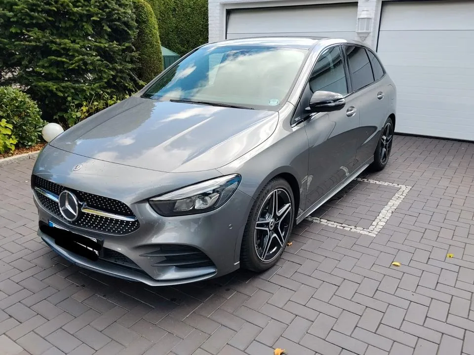 Mercedes-Benz B 180 Amg