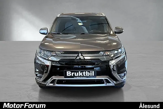 Mitsubishi Outlander 2020 photo 2
