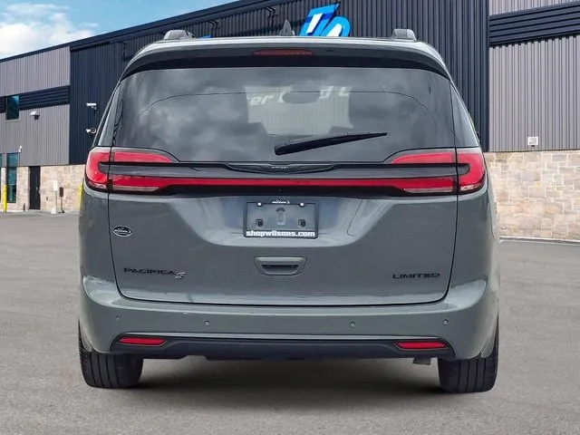 Chrysler Pacifica 2025 photo 4