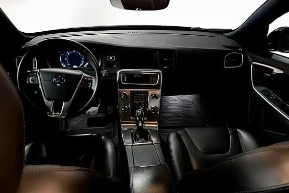 Volvo V60 Cross Country 2016 photo 4