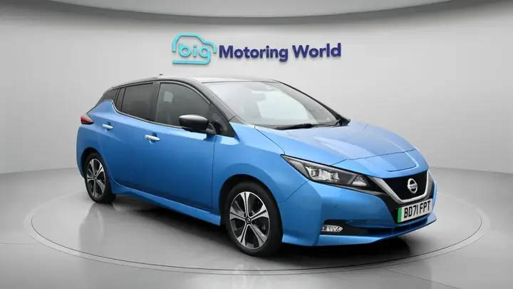 Nissan Leaf 2021 photo 2