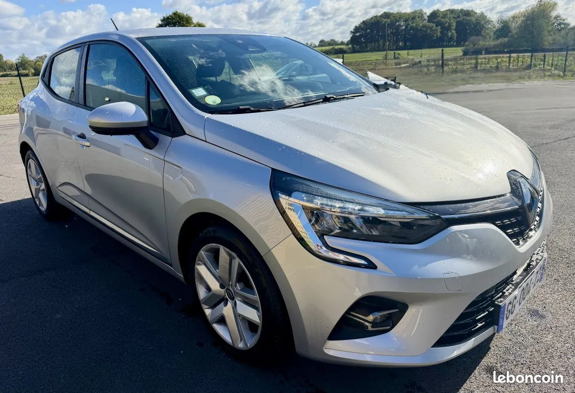 Renault Clio 2022 photo 3
