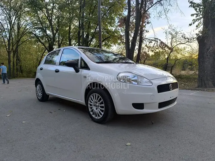 Fiat Grande Punto 2013 photo 4