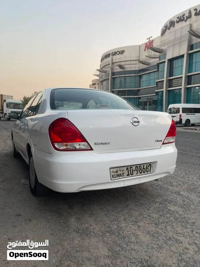 Nissan Sunny 2011 photo 5
