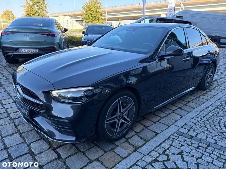 Mercedes-Benz C-Class 2025 photo 3
