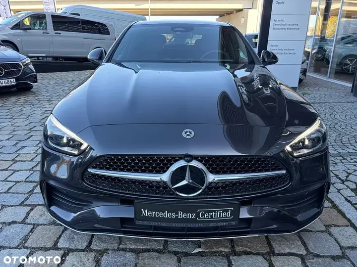 Mercedes-Benz C-Class 2025 photo 2