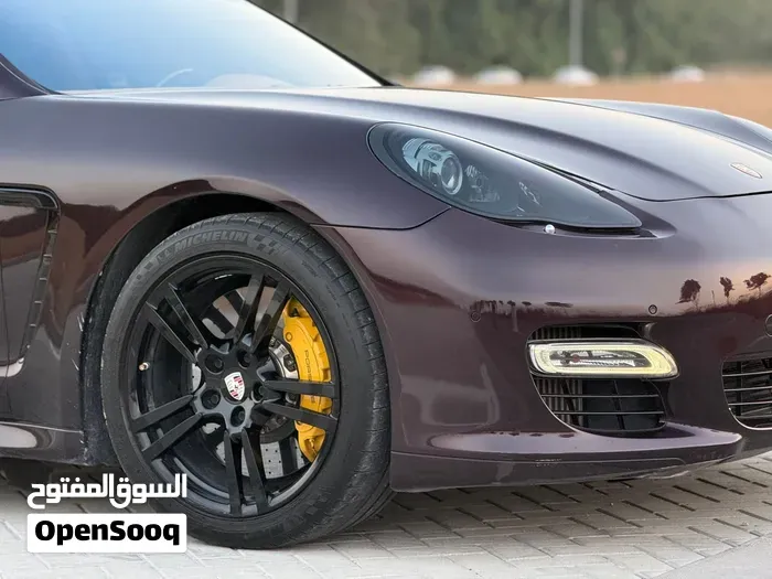 Porsche Panamera 2012 photo 2
