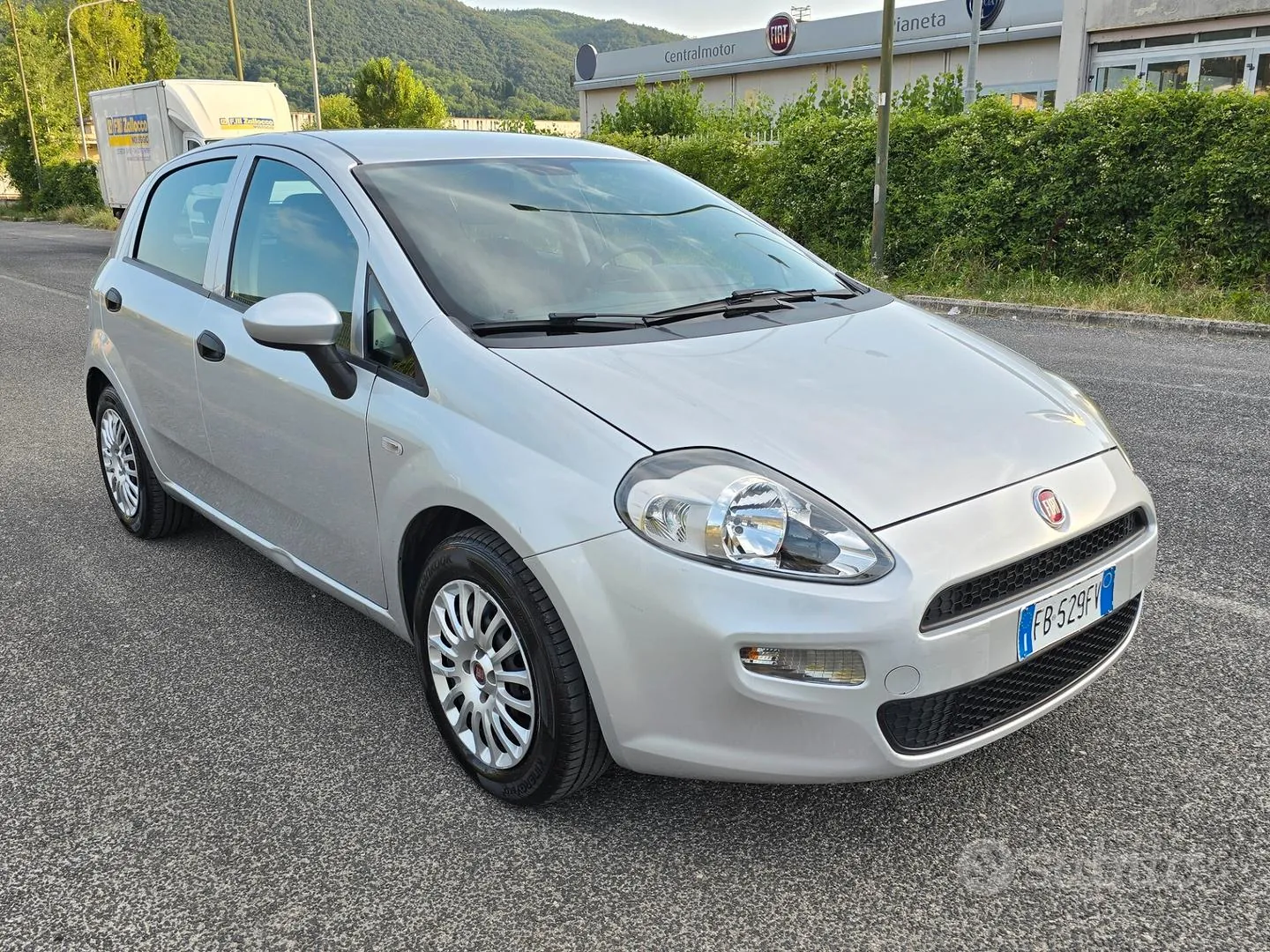 Fiat Punto 2016 photo 2