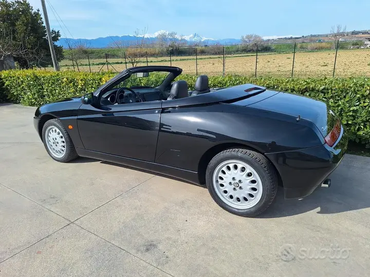 Alfa Romeo Gtv 1999 photo 5