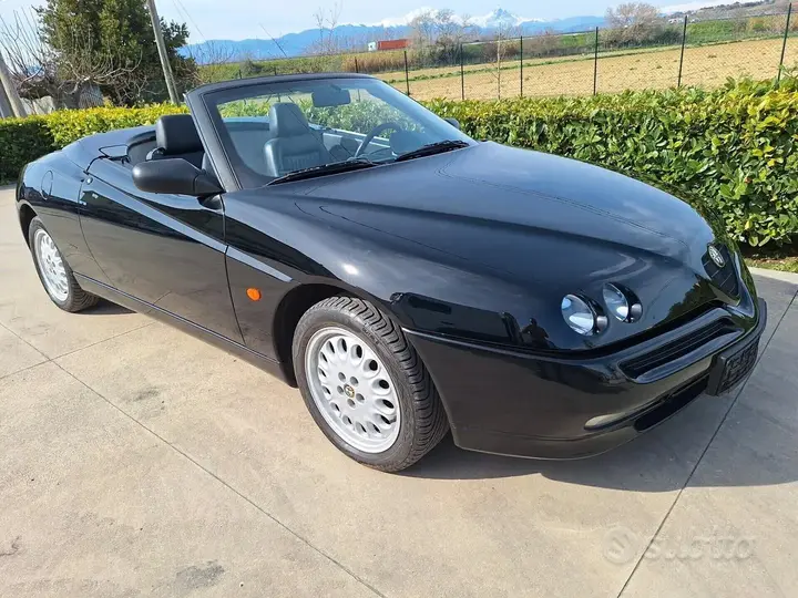 Alfa Romeo Gtv 1999 photo 2