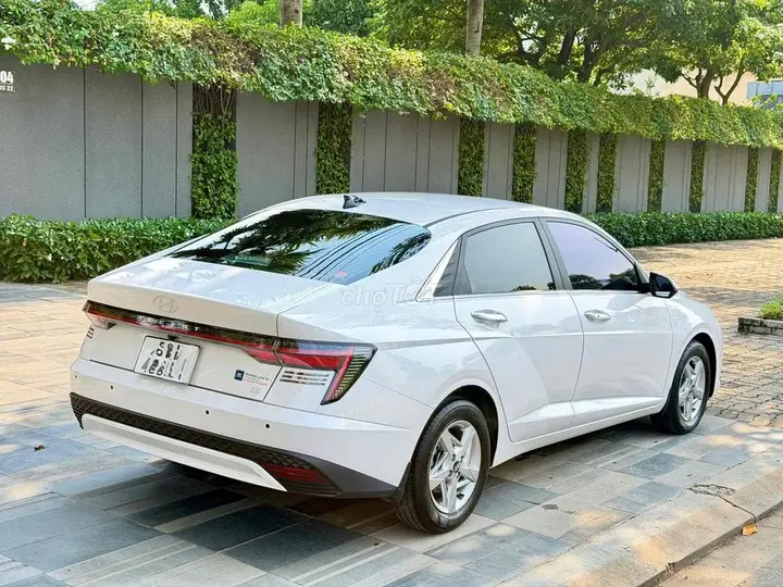 Hyundai Accent 2025 photo 3