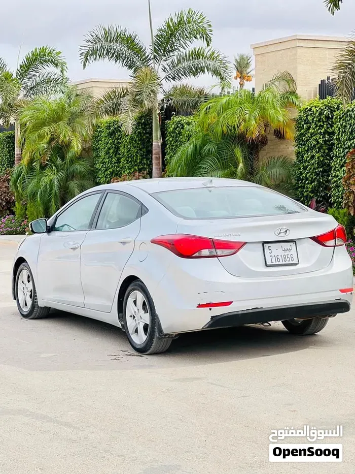 Hyundai Elantra 2015 photo 2