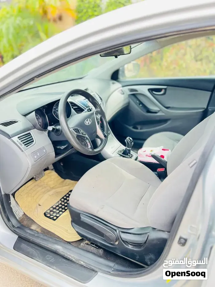 Hyundai Elantra 2015 photo 3