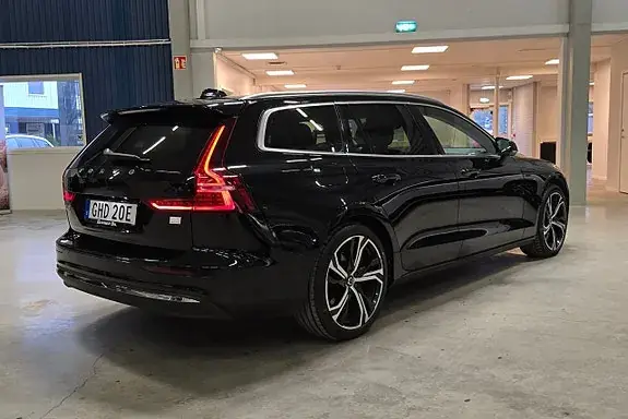 Volvo V60 2023 photo 4