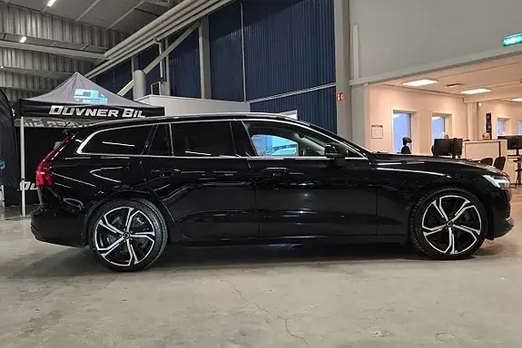 Volvo V60 2023 photo 3