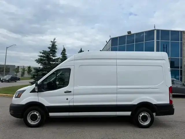 Ford Transit 2021 photo 2