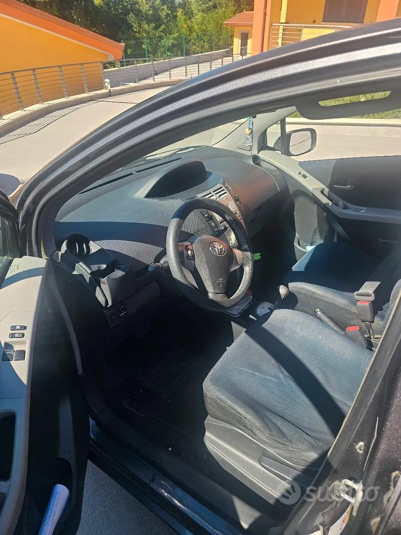 Toyota Yaris 2009 photo 5
