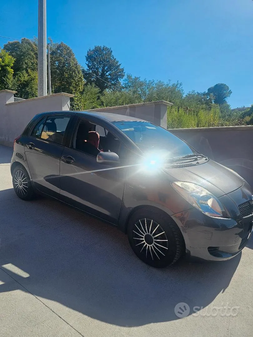 Toyota Yaris 2009 photo 3