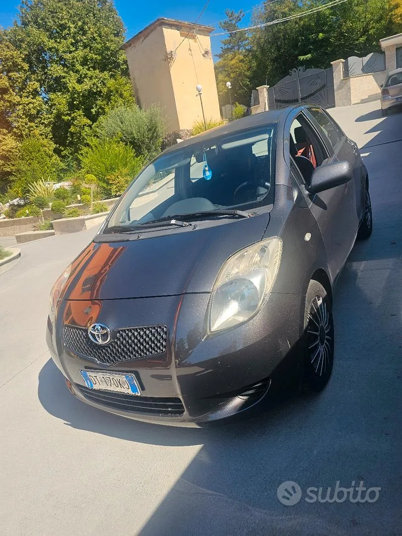 Toyota Yaris 2009 photo 4