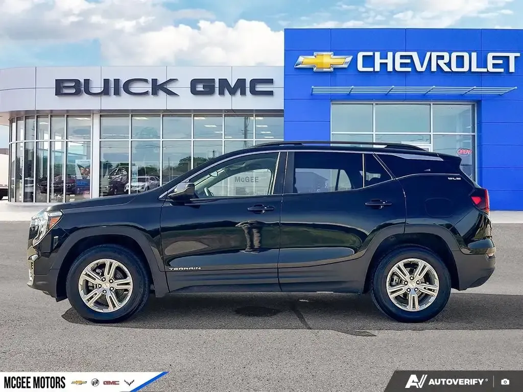 GMC Terrain 2024 photo 2